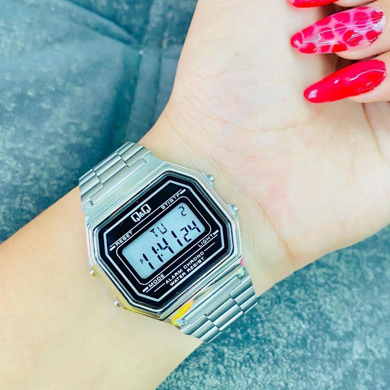 RELOJ Q&Q RETRO DIGITAL